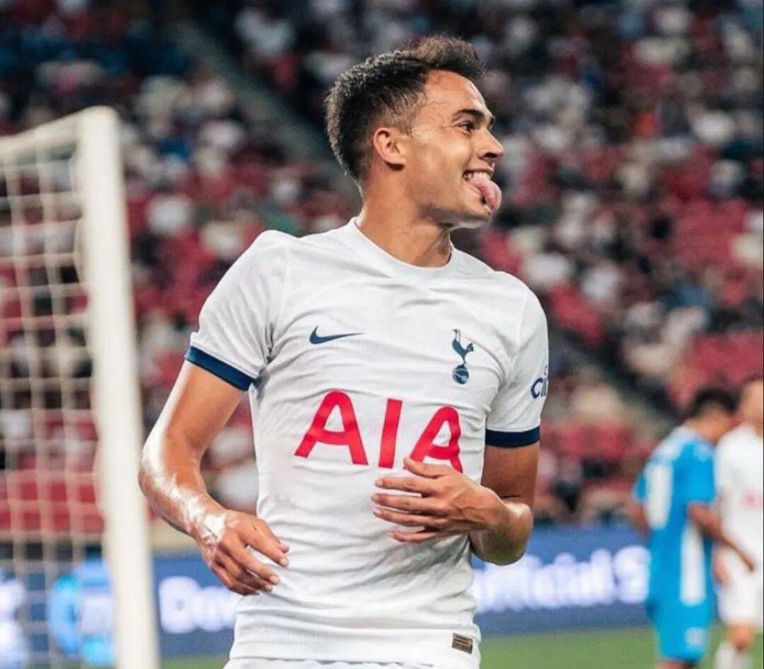 关于拜仁鏖战马赛,阿尔巴完成帽子戏法的信息 关于拜仁鏖战马赛,阿尔巴完成帽子戏法的信息