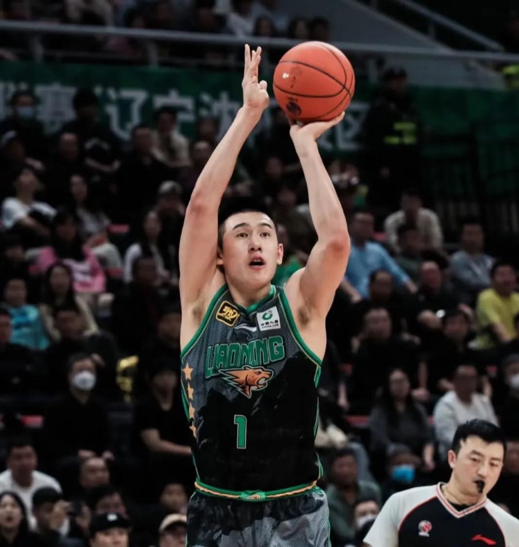 关于尼克斯绝杀福建队，胡金秋关键制胜的信息