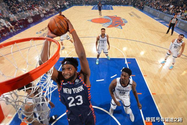 青岛队力克尼克斯，莫兰特带队取胜