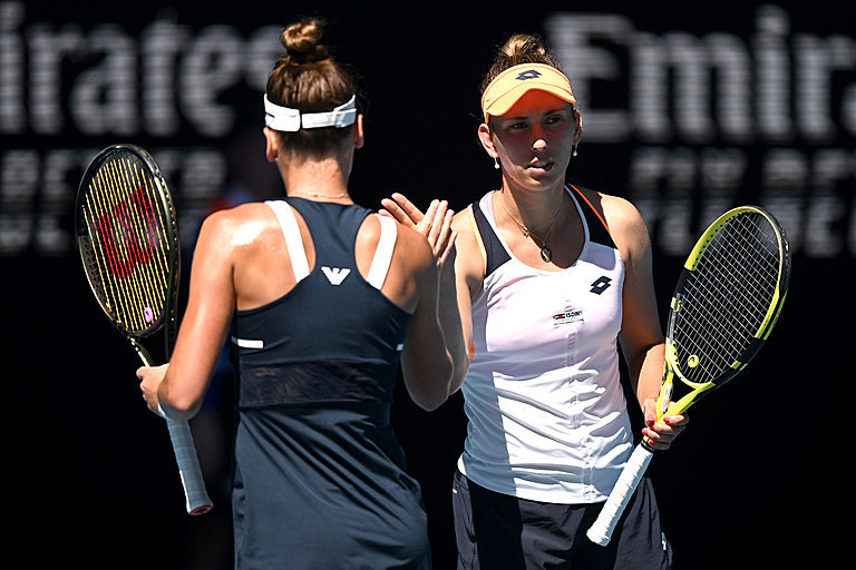 泰国队鏖战韩国队,黄鸭组合关键制胜 泰国队鏖战韩国队,黄鸭组合关键制胜