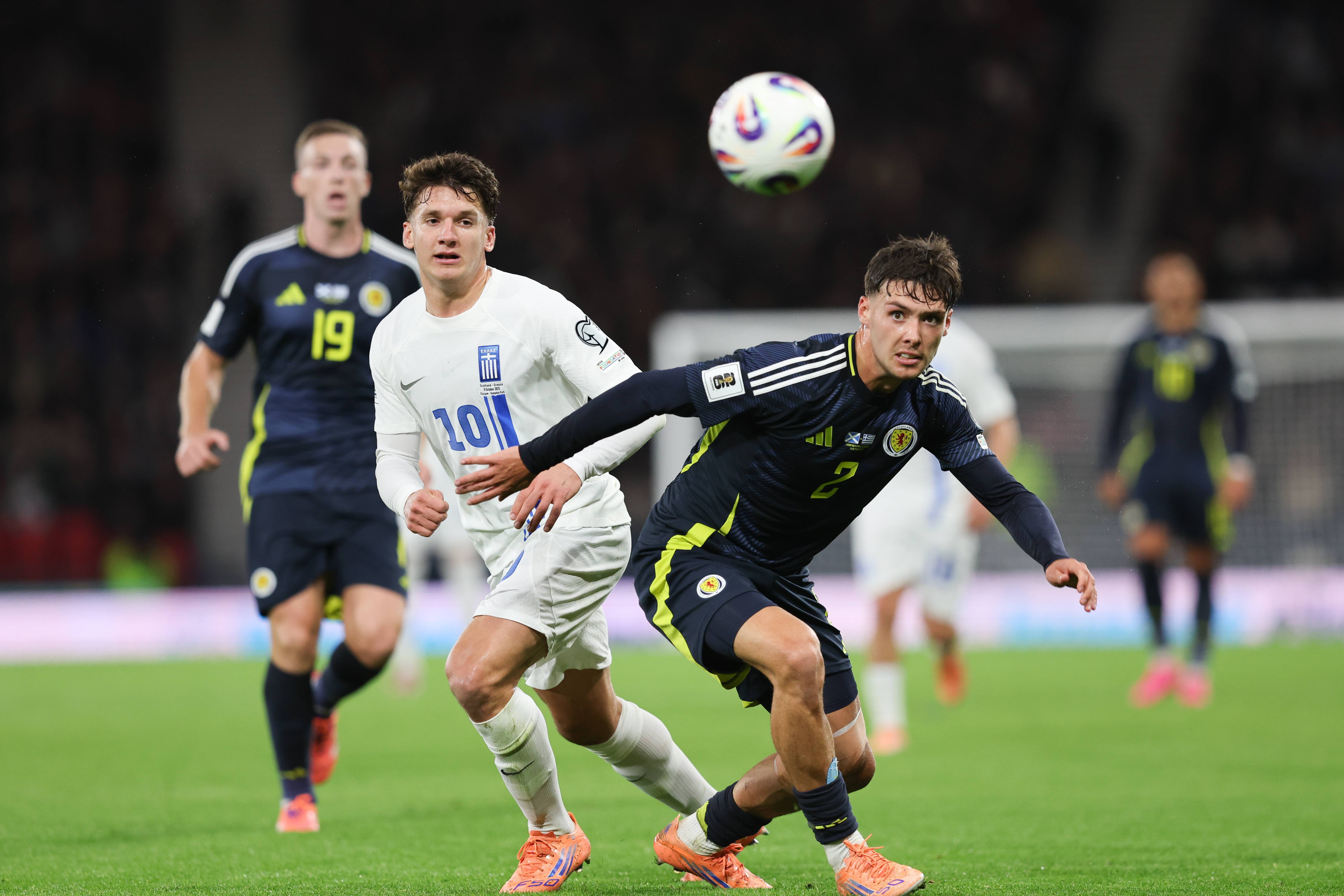 葡萄牙逆转希腊,苏亚雷斯点燃赛场 葡萄牙逆转希腊,苏亚雷斯点燃赛场