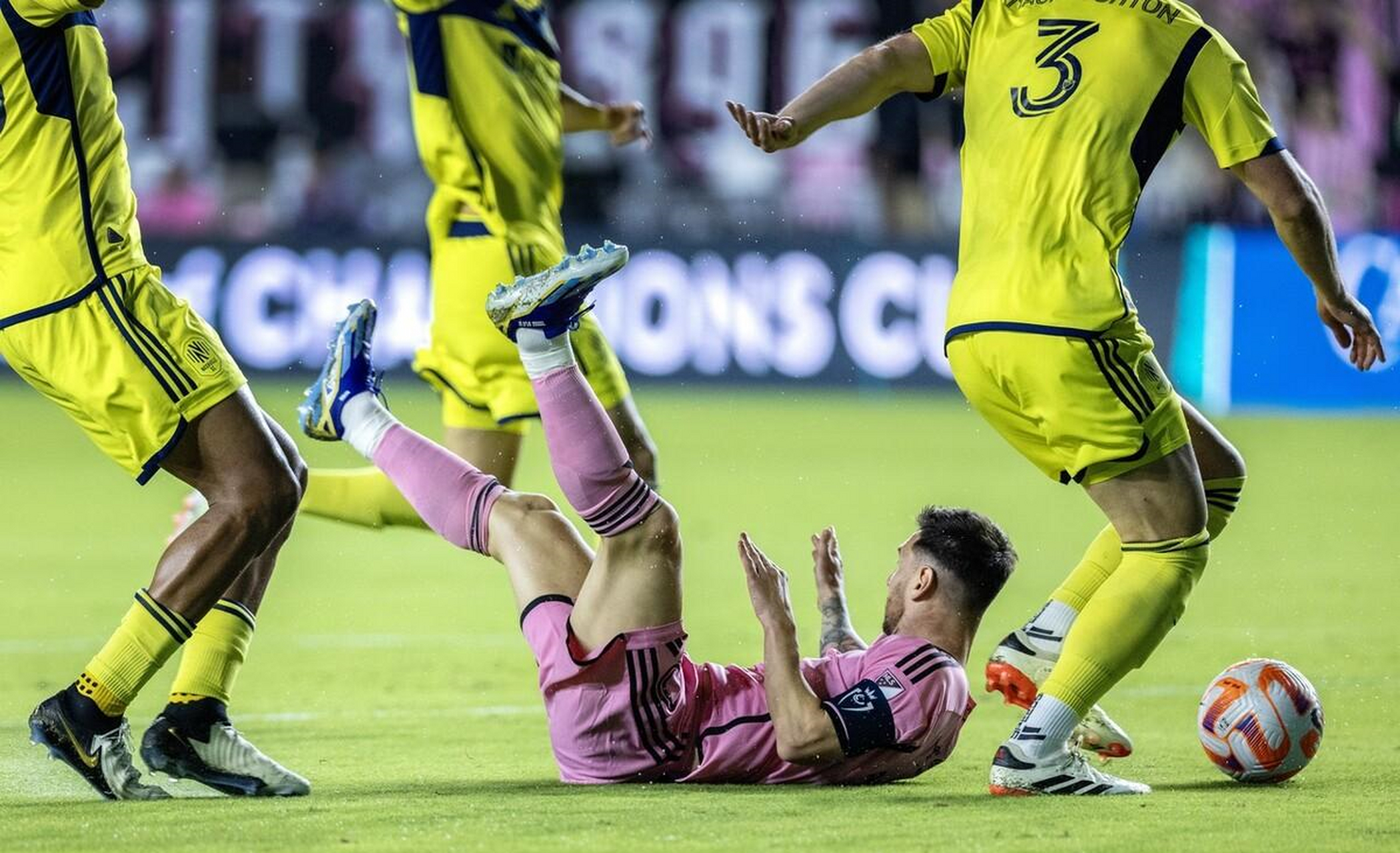 葡萄牙逆转希腊,苏亚雷斯点燃赛场 葡萄牙逆转希腊,苏亚雷斯点燃赛场