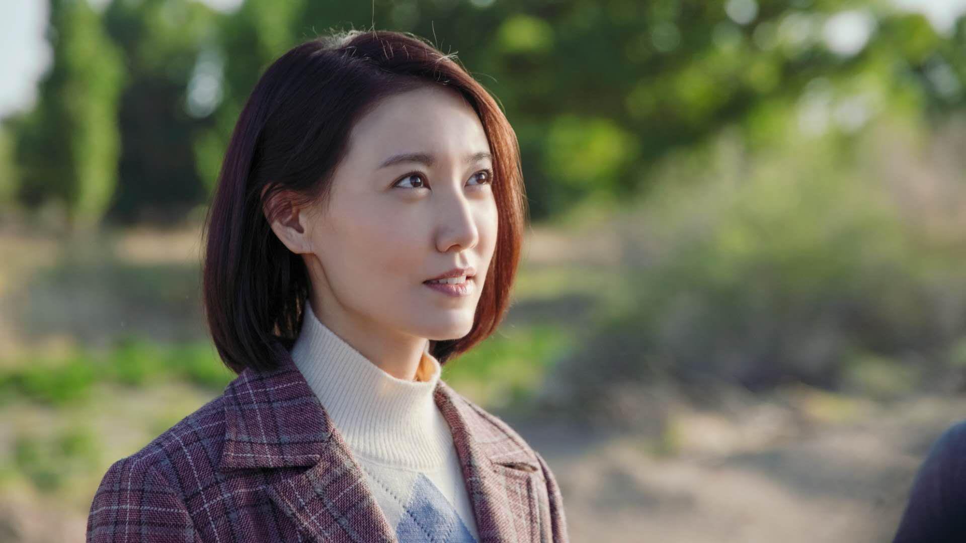 新王登基与铁血突围,足球全球化时代的两副面孔